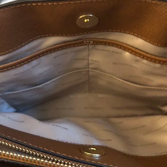 Michael Kors Womens Bag - Picture 10 of 10